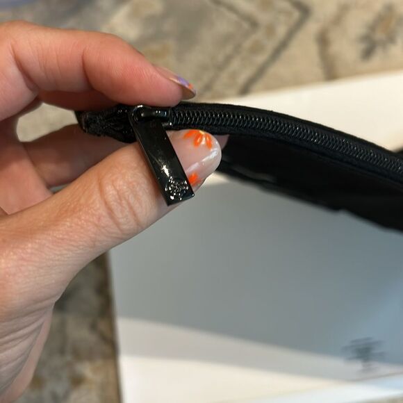 CHANEL Black and White Beauté Pouch - Picture 6 of 8